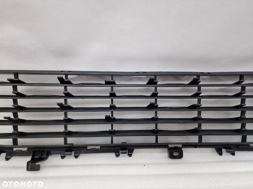 OPEL CORSA F 19- KRATKA ŚRODKOWA ZDERZAKA PRZEDNIEGO PRZÓD BEZ PDC , NR 9829831980 , NR AUKCJI KR313 - 8