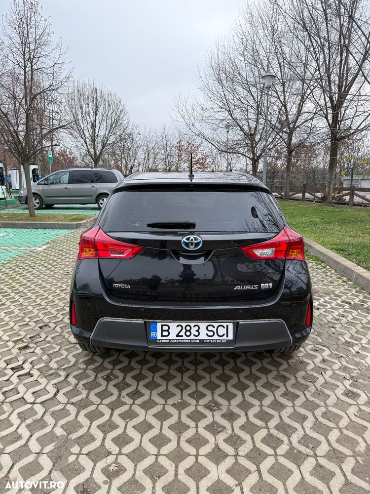 Toyota Auris 1.8 L VVT-i TS Hybrid Sol+ - 8