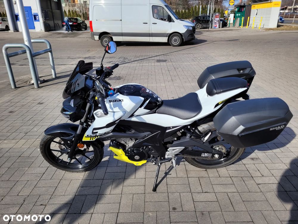 Suzuki GSX - 3