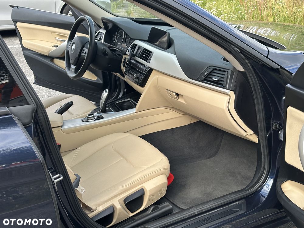 BMW Seria 3 318d Advantage - 26