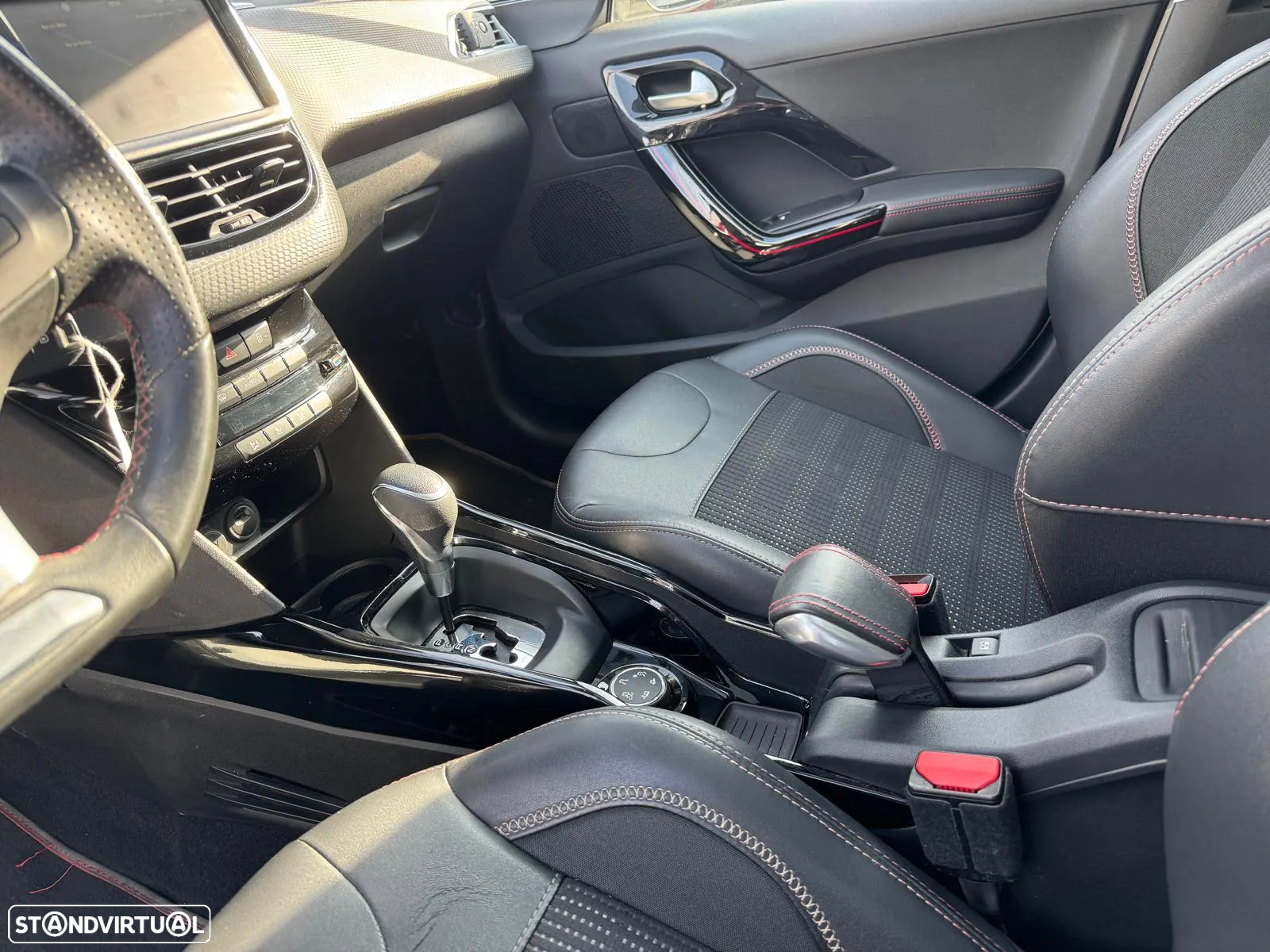 Peugeot 2008 1.2 PureTech GT Line EAT6 - 25