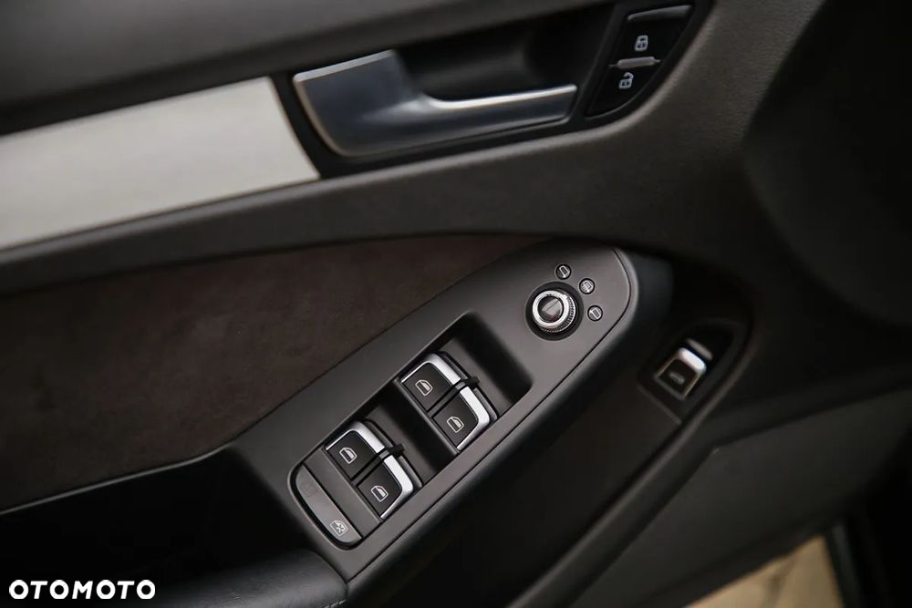 Audi A4 1.8 TFSI quattro S line Sportpaket - 24