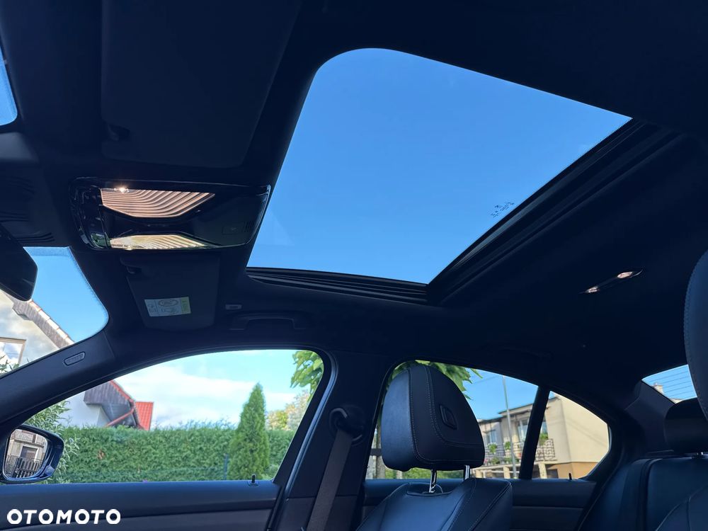 BMW Seria 3 330d M Sport sport - 36