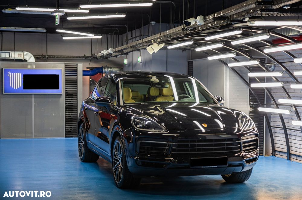 Porsche Cayenne - 2