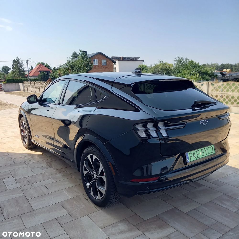 Ford Mustang Mach-E - 4