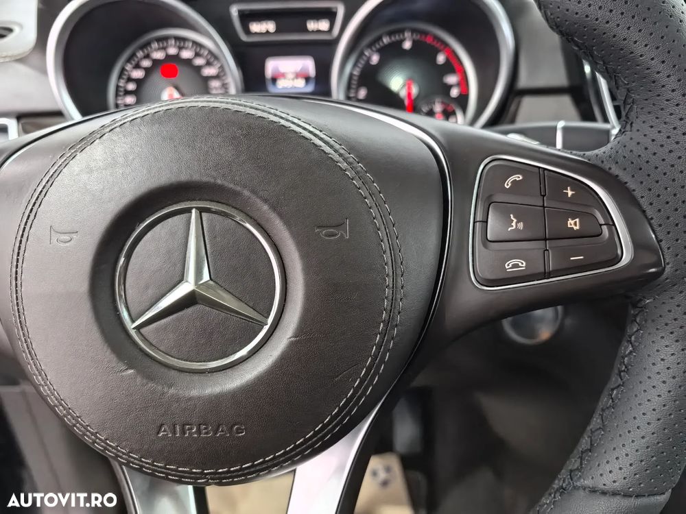 Mercedes-Benz GLS - 17