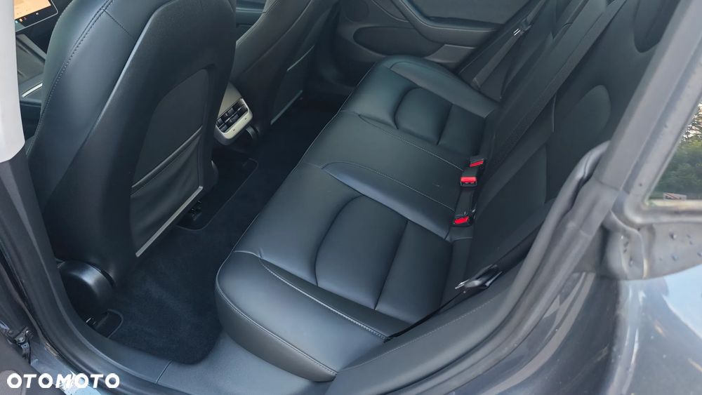 Tesla Model 3 Langstreckenbatterie Allradantrieb Dual Motor - 12