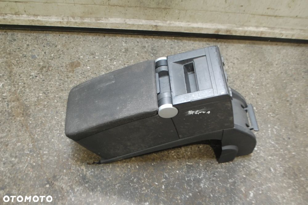 PODŁOKIETNIK TUNEL LODÓWKA STOLICZEK OPEL SIGNUM VECTRA C UCHWYT NA KUBKI - 1