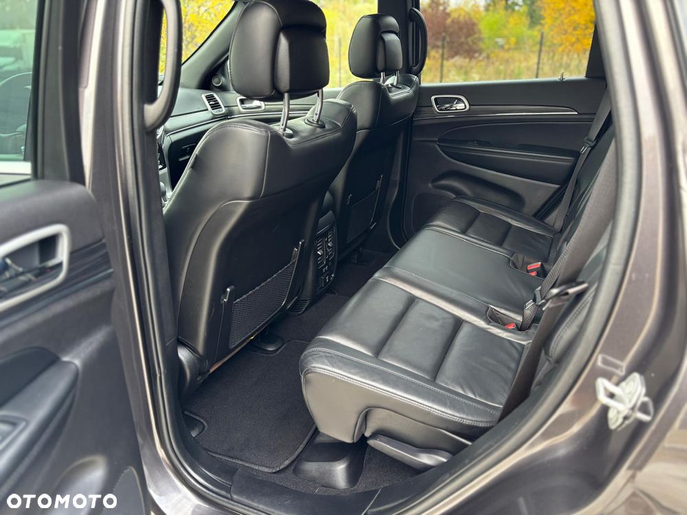 Jeep Grand Cherokee - 17