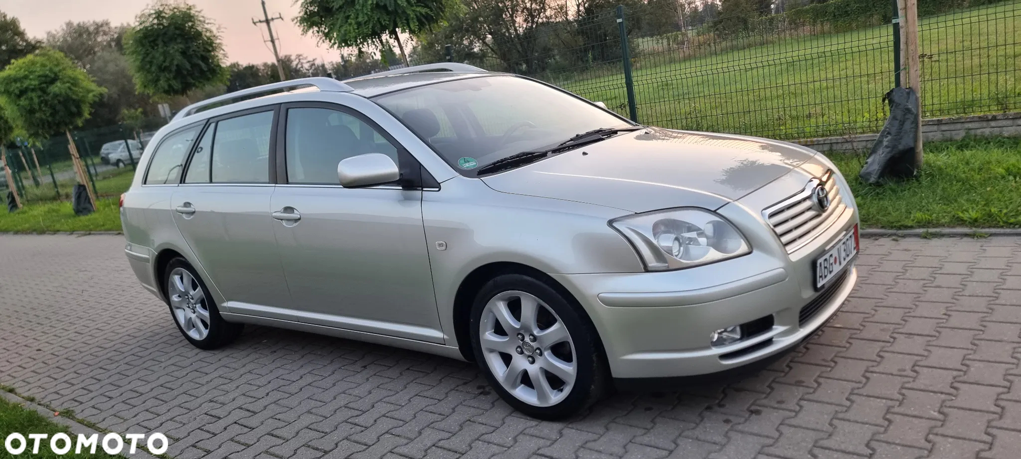 Toyota Avensis - 6