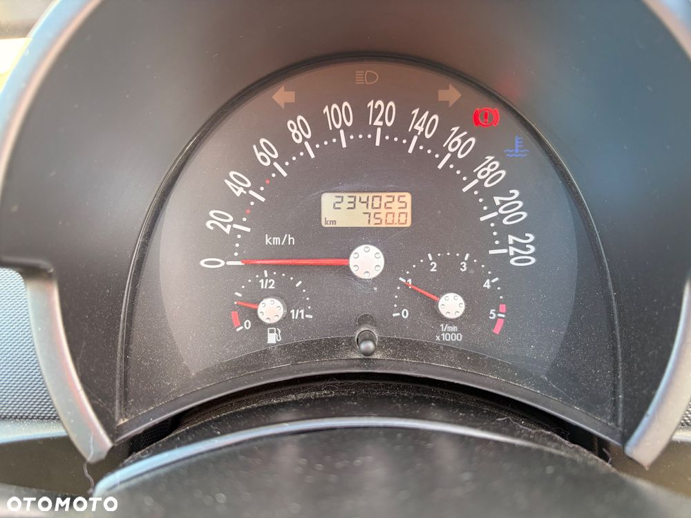 Volkswagen New Beetle 1.9 TDI - 16
