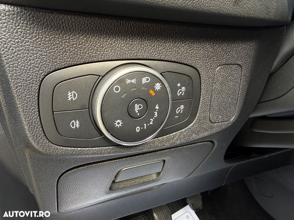 Ford Focus 1.5 EcoBlue Start-Stopp-System TITANIUM DESIGN - 14