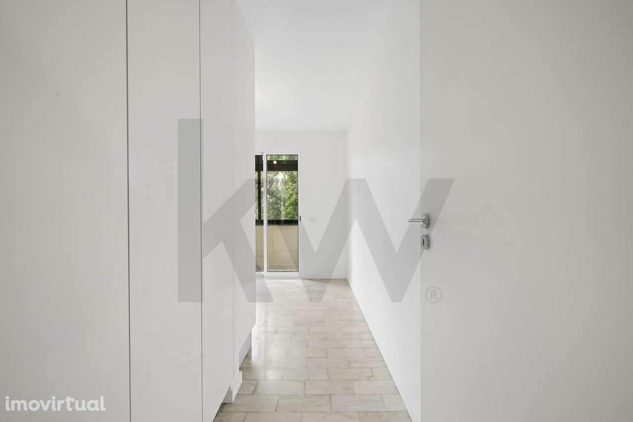 Apartamento T2 remodelado com varanda vista jardim no Centro do Funcha - Grande imagem: 5/40