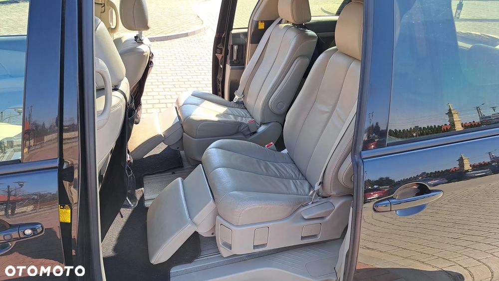 Toyota Previa - 8