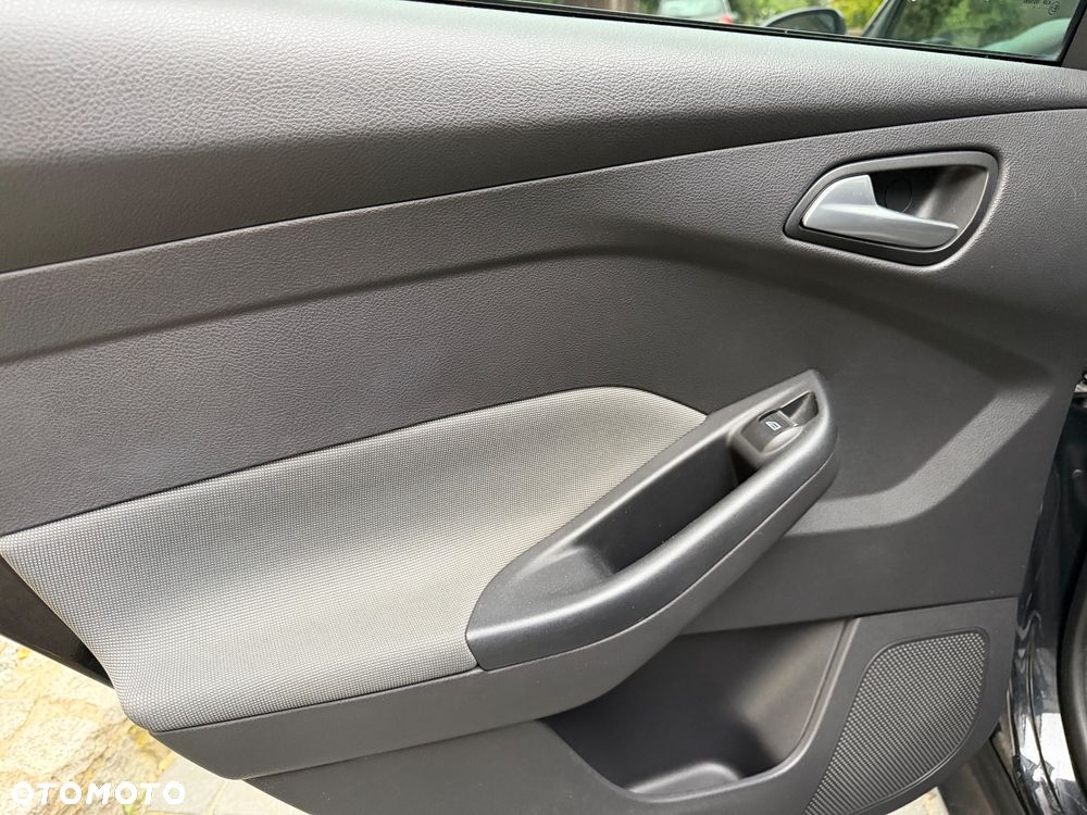Ford Focus - 14