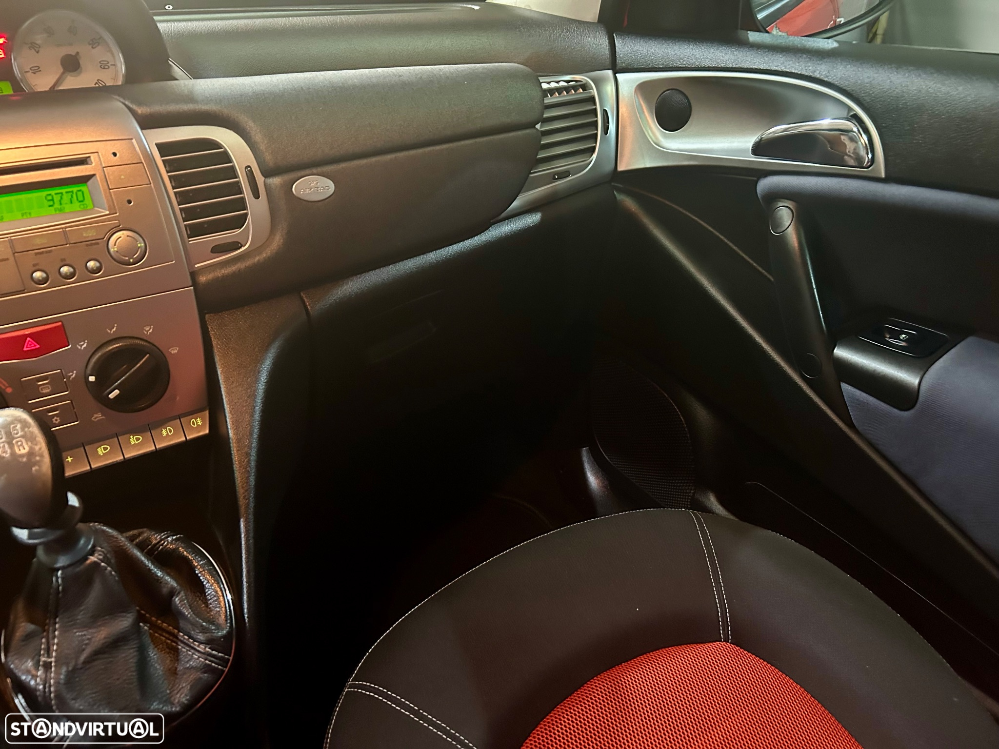 Lancia Ypsilon - 11
