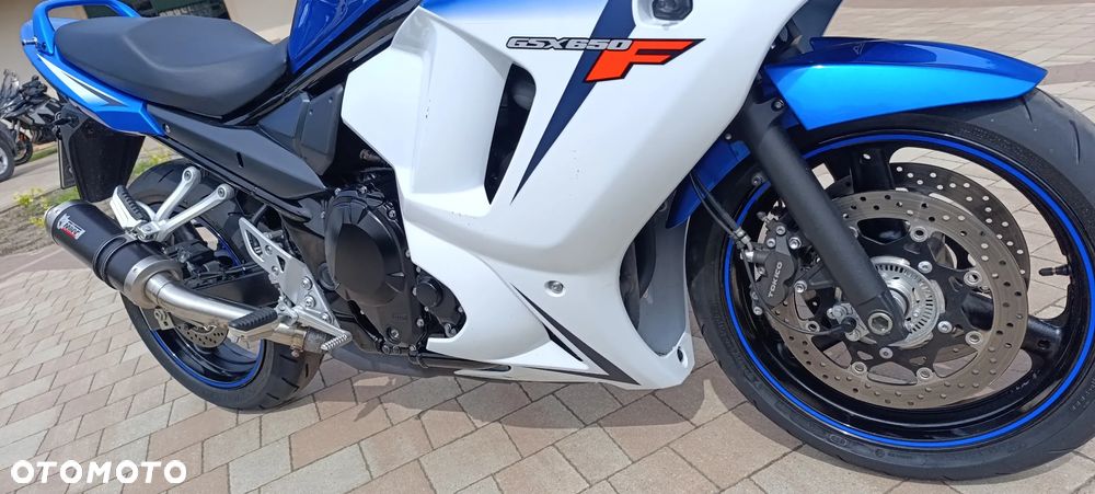 Suzuki GSX - 30