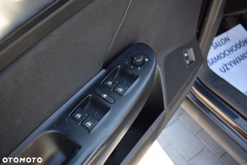 Volkswagen Passat - 19