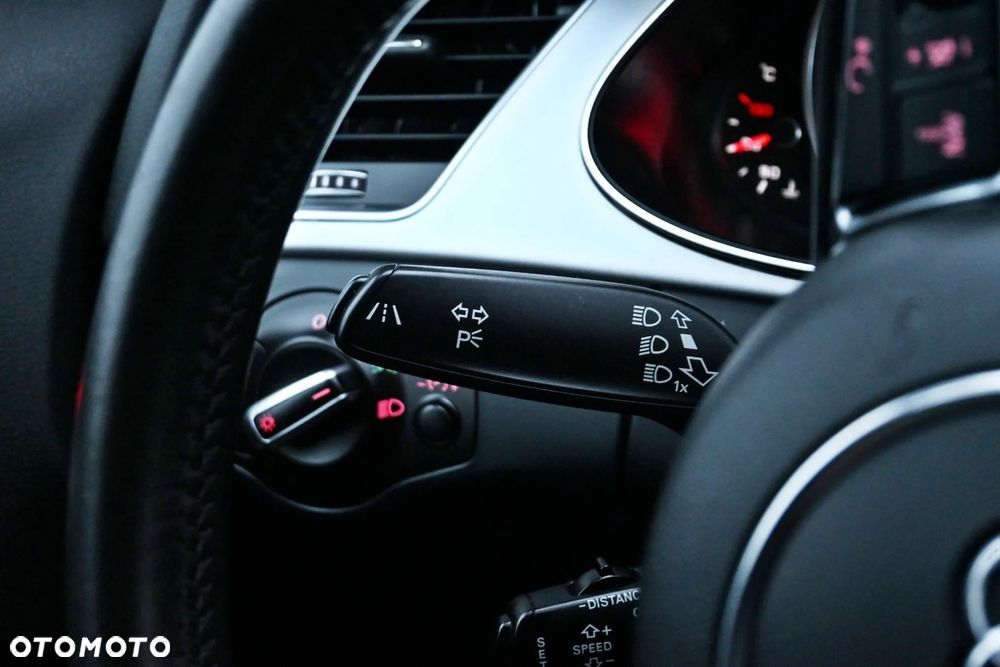 Audi A4 Avant 2.0 TDI DPF clean diesel quattro S tronic S line Sportpaket - 36