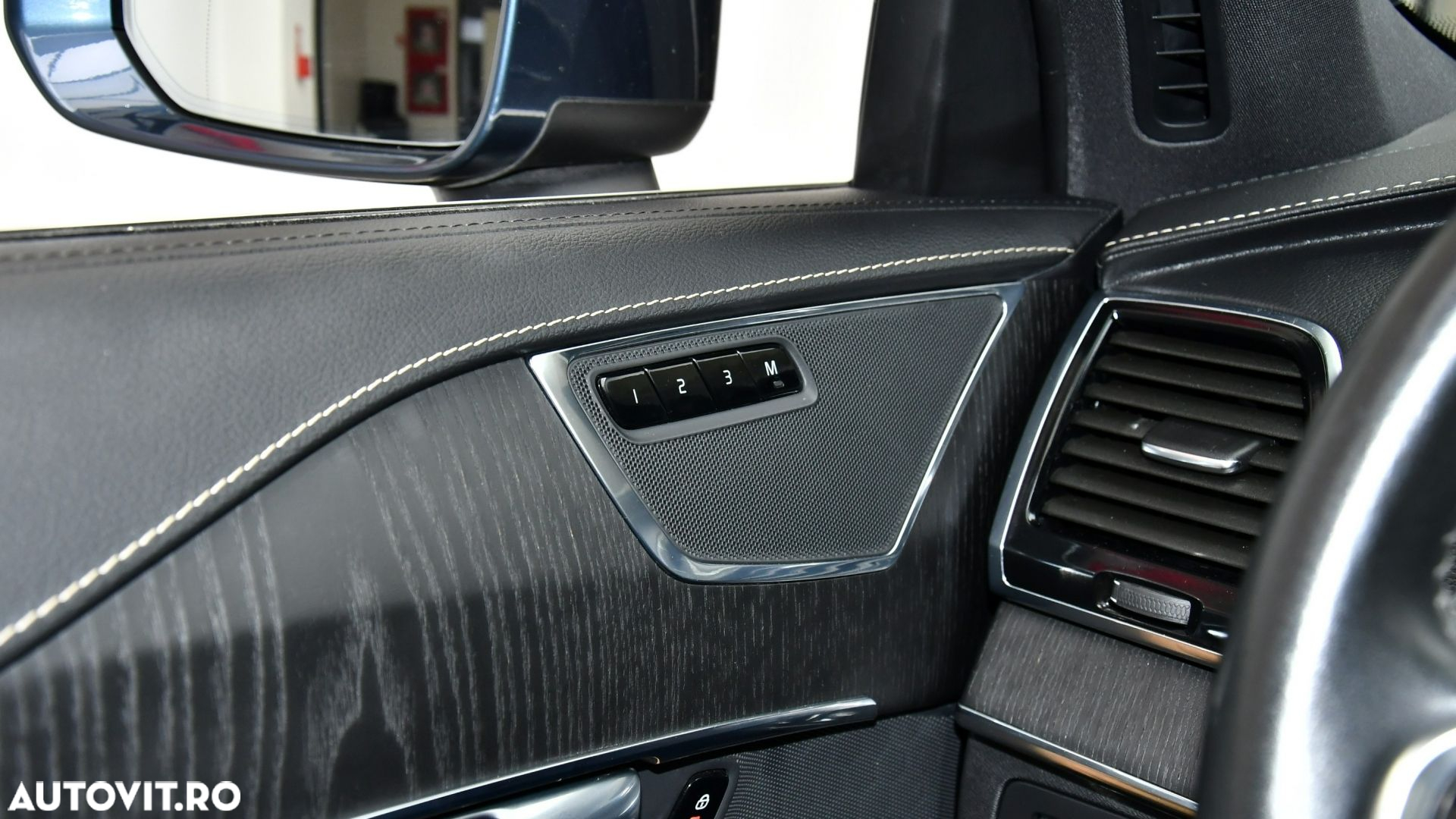 Volvo XC 90 T8 AWD Twin Engine Geartronic Inscription - 25