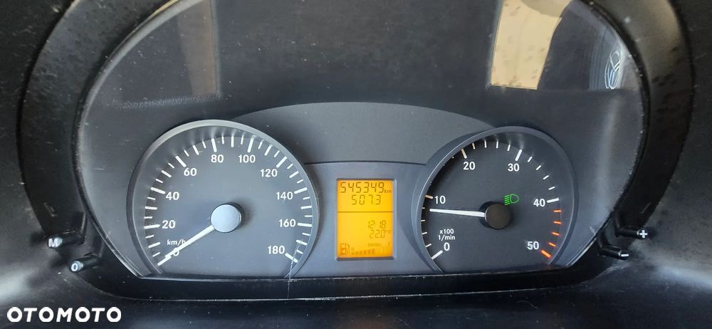 Mercedes-Benz Sprinter - 24