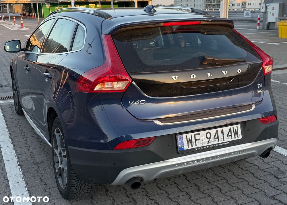 Volvo V40 Cross Country T4 AWD Drive-E Ocean Race - 9