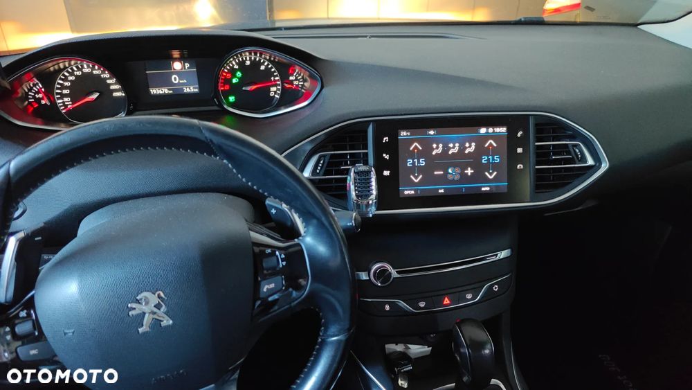 Peugeot 308 BlueHDi FAP 130 EAT6 Stop & Start Allure - 18