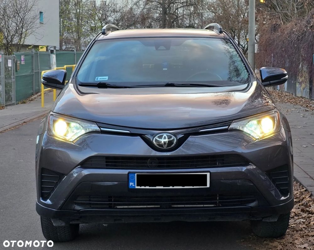 Toyota RAV4 - 1