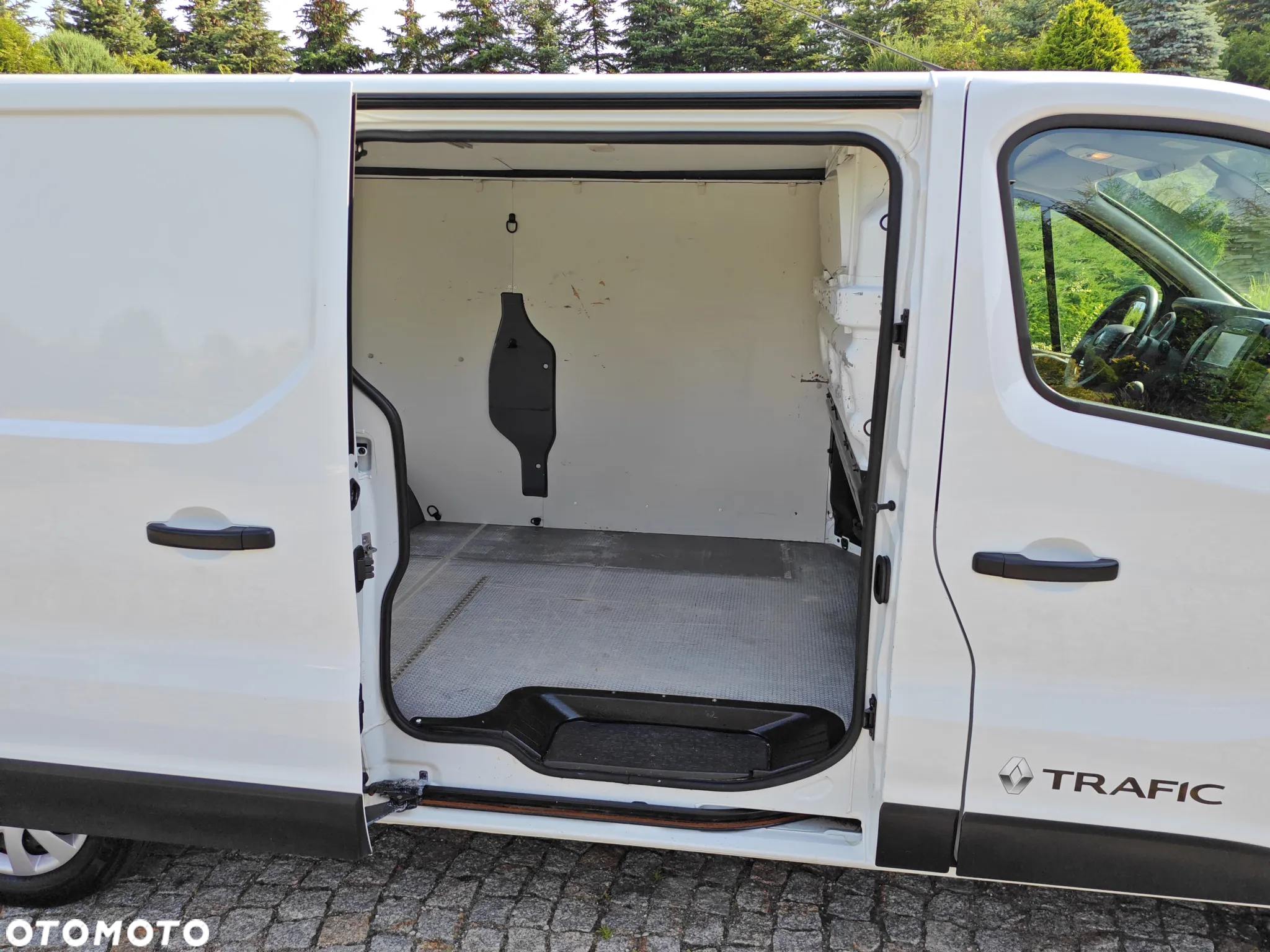 Renault TRAFIC - 32