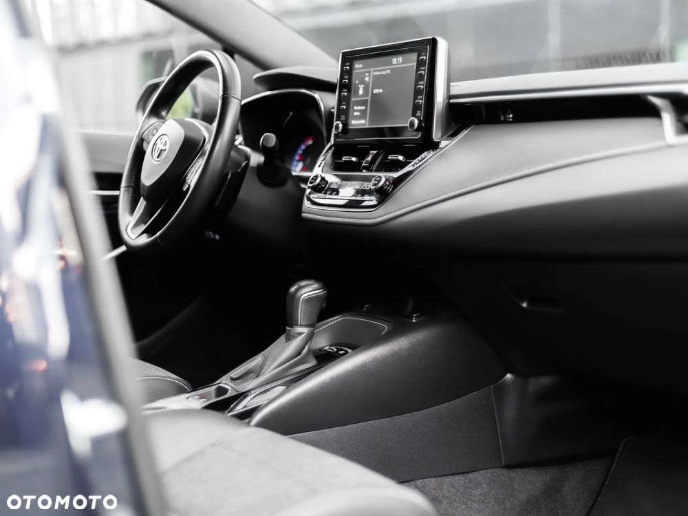 Toyota Corolla 2.0 Hybrid Style - 30