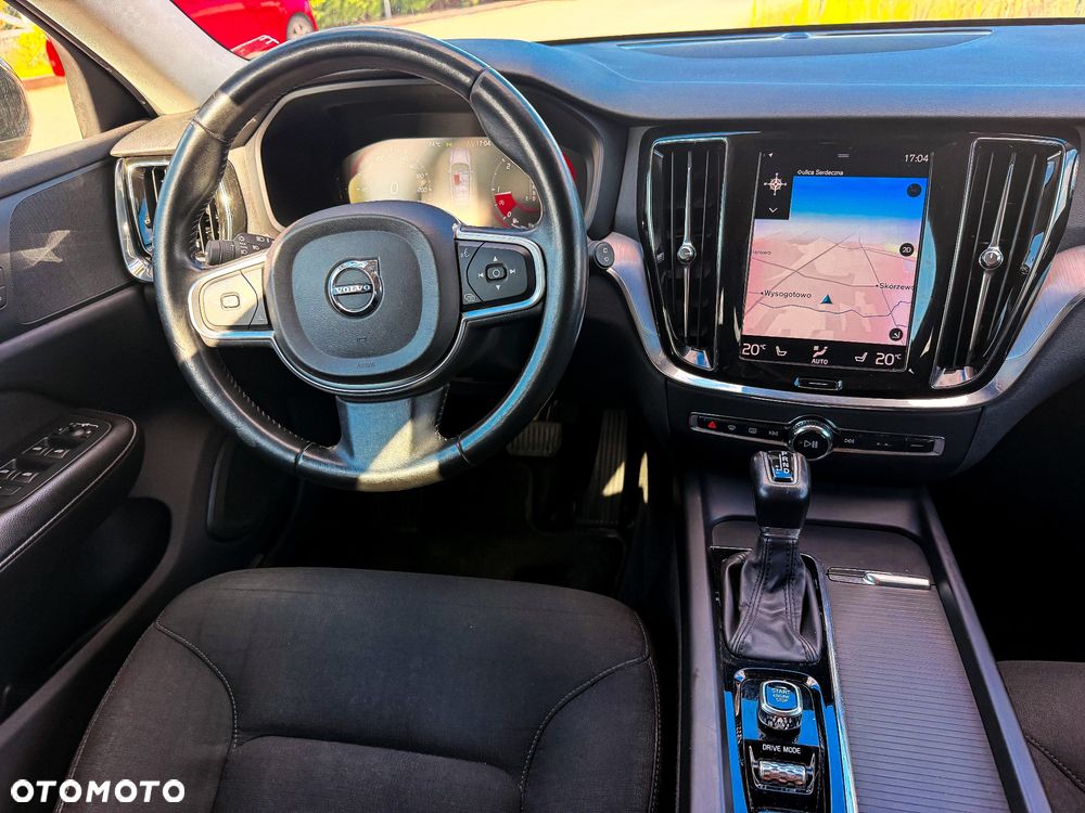 Volvo V60 D4 Geartronic Momentum - 30