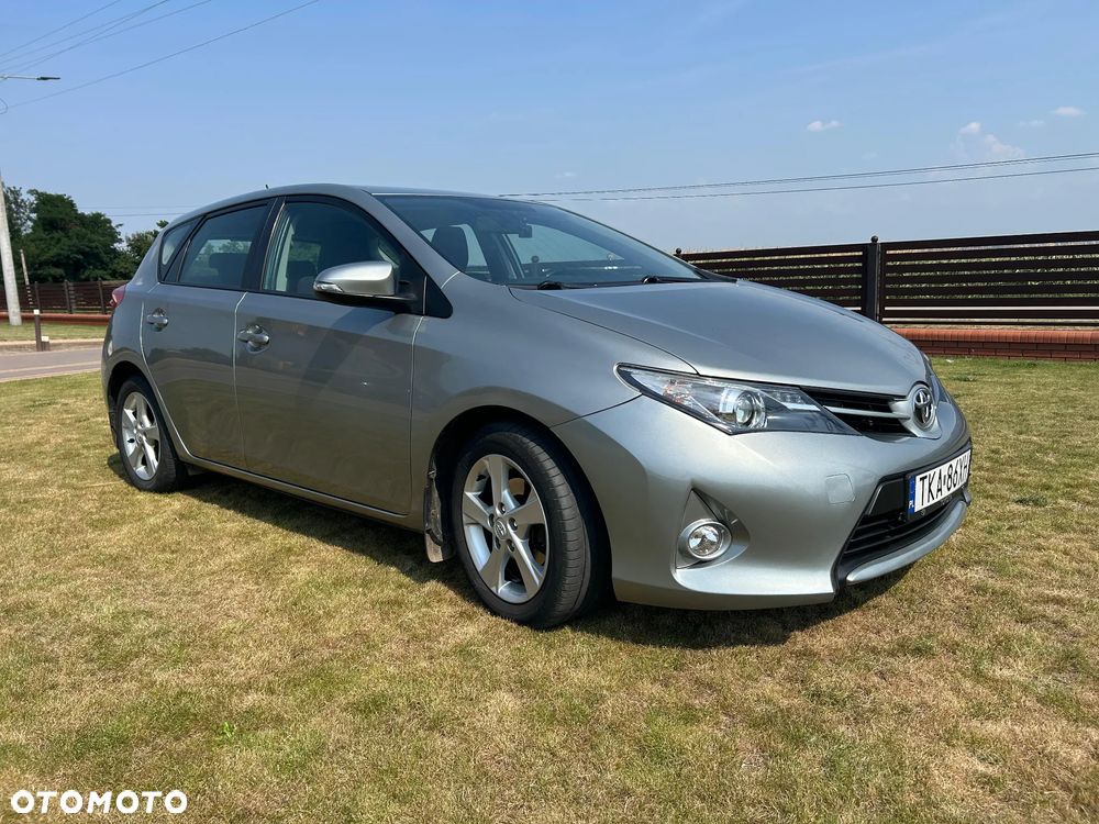 Toyota Auris - 1