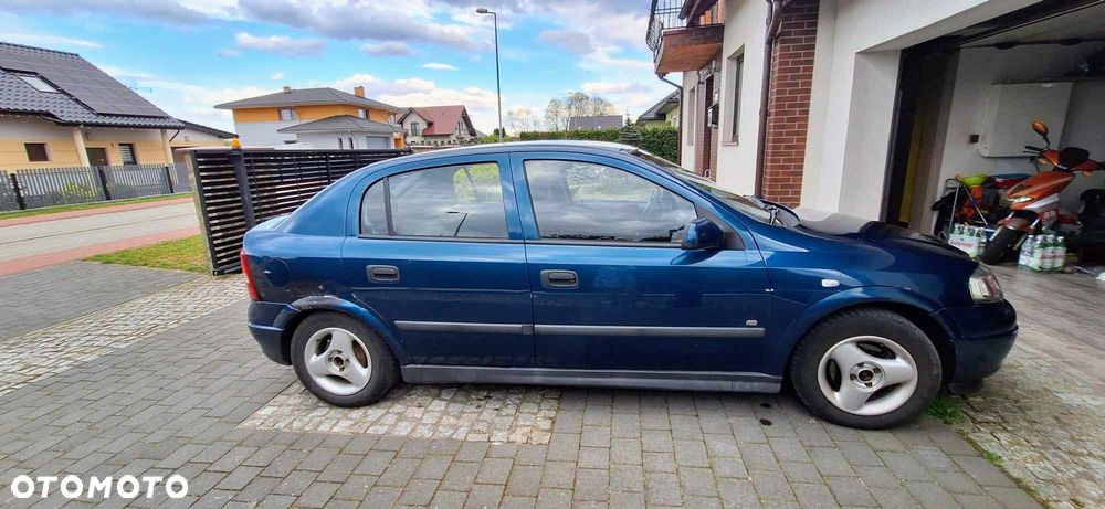 Opel Astra 1.4 - 3