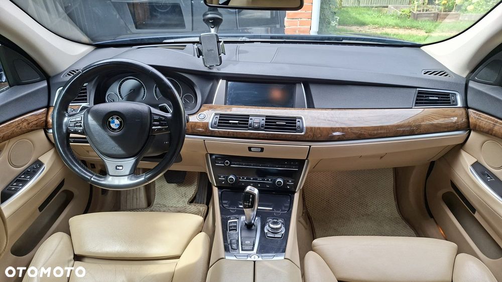 BMW 5GT - 12