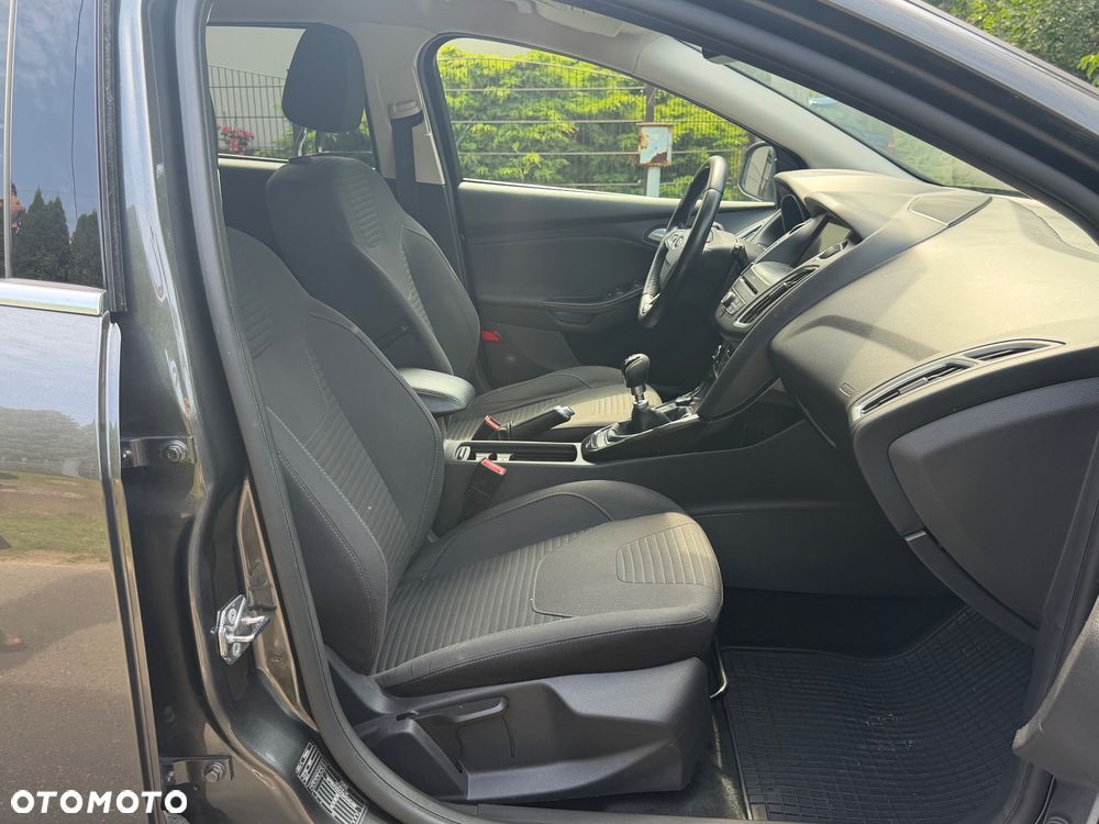 Ford Focus 2.0 TDCi DPF Start-Stopp-System Titanium - 16