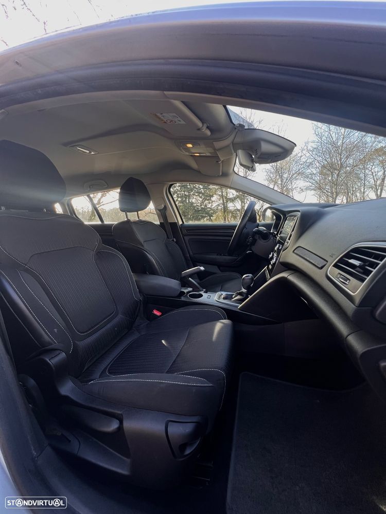 Renault Mégane Sport Tourer BLUE dCi 115 EDC INTENS - 8