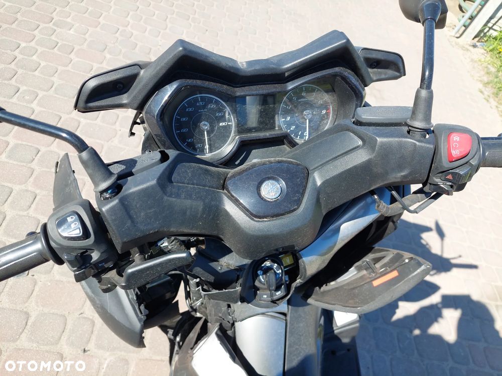 Yamaha X-max - 9