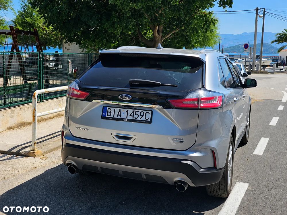 Ford Edge - 2