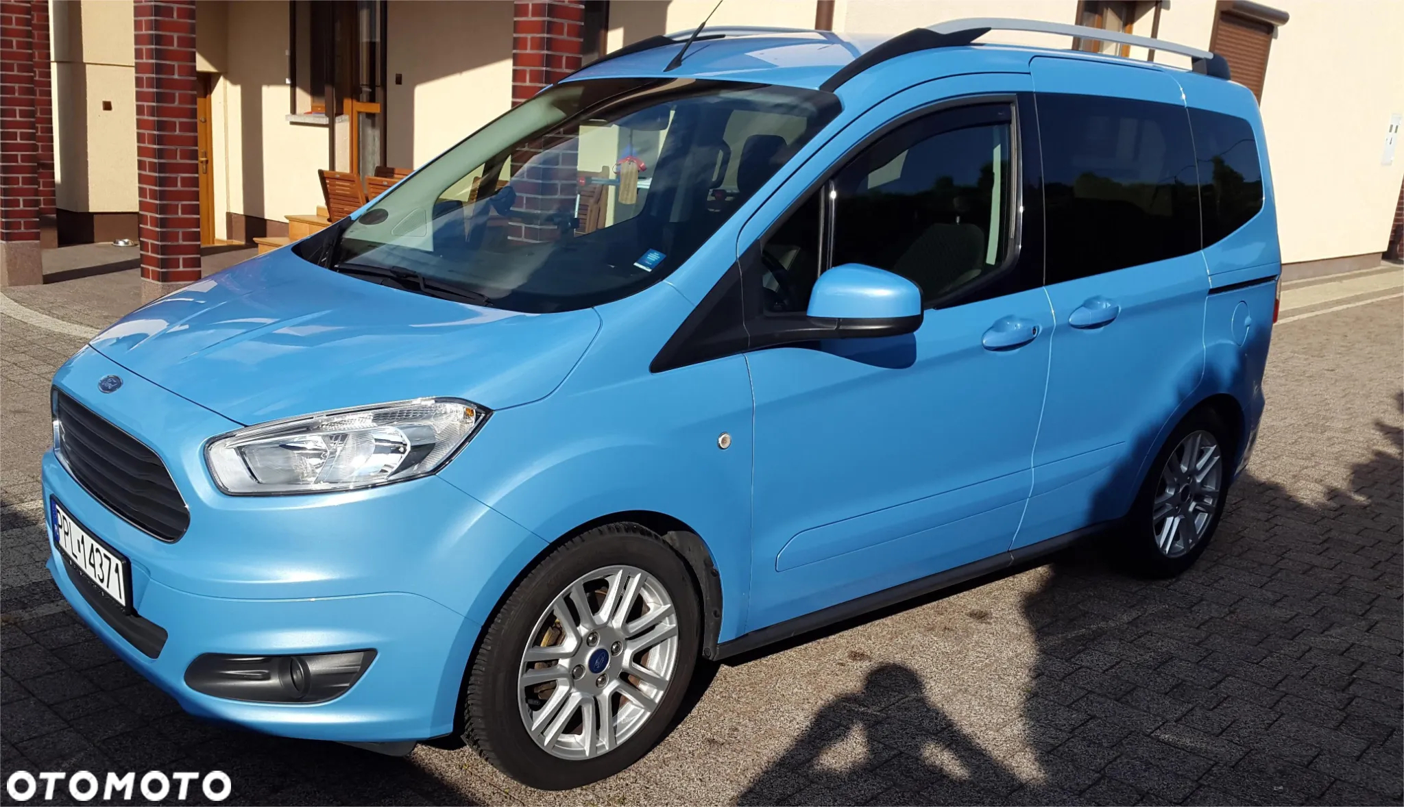 Ford Tourneo Courier 1.0 EcoBoost Titanium - 6