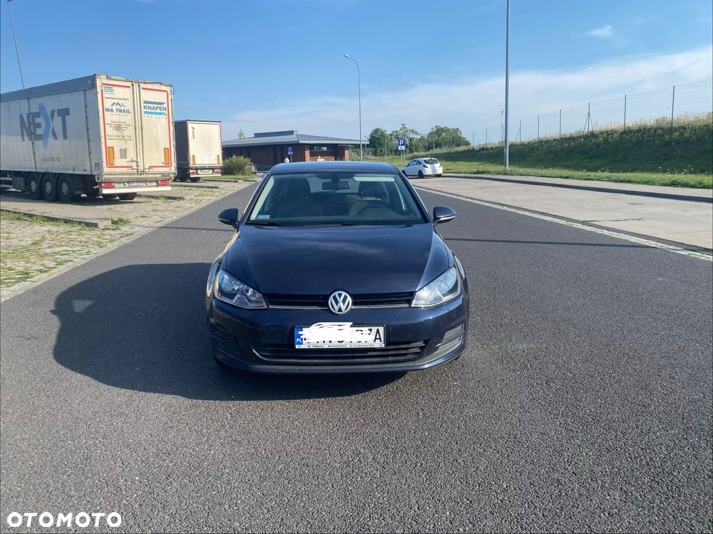 Volkswagen Golf - 2
