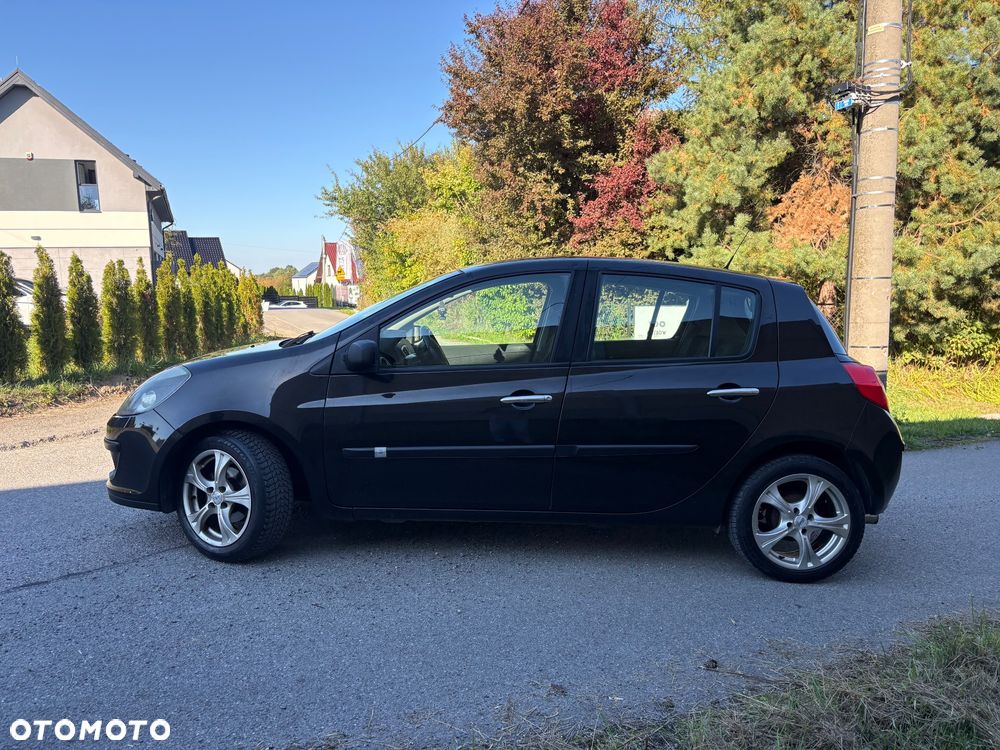 Renault Clio - 31