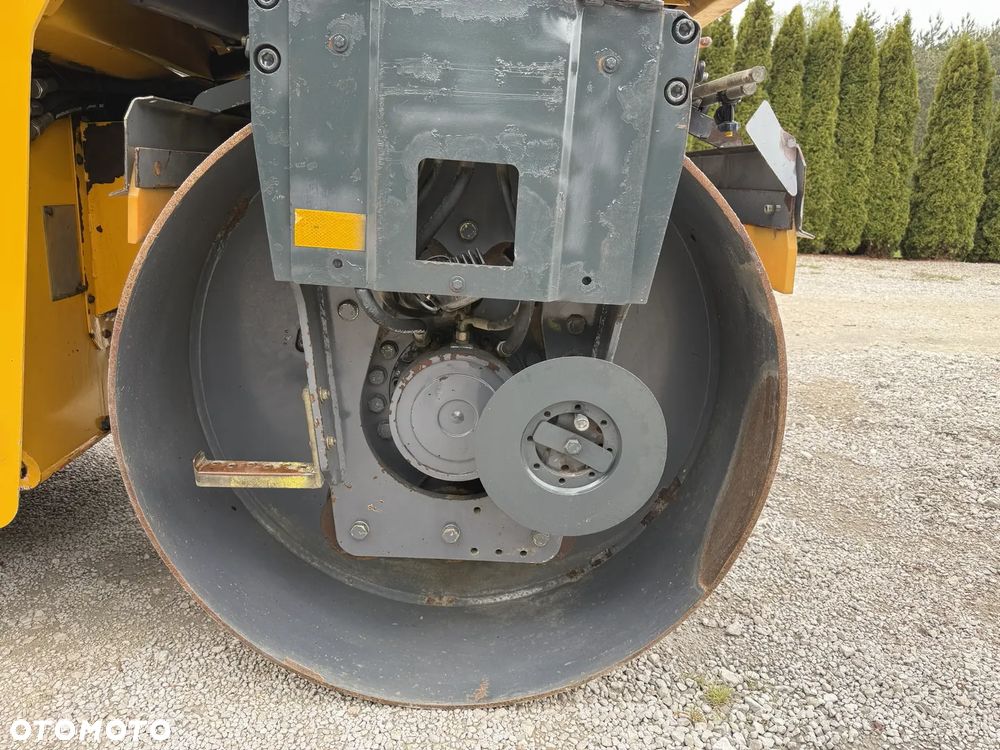 Hamm DV 8 SUPER 08V WALEC DROGOWY STALOWY / WIBRACJA OSCYLACJA / ROZSIEWACZ / ORYGINAŁ / PIĘKNY / SIEWNIK / ZRASZACZE / BOMAG DV HD 90 - 16
