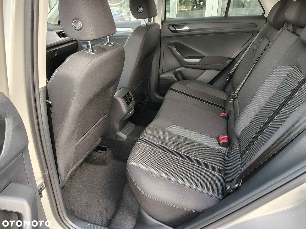 Volkswagen T-Roc 1.5 TSI Life DSG - 10
