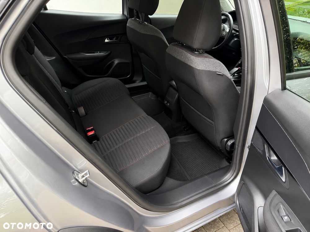 Peugeot 2008 50kWh Style - 32