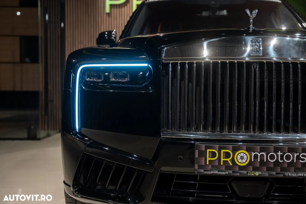 Rolls-Royce Cullinan - 7