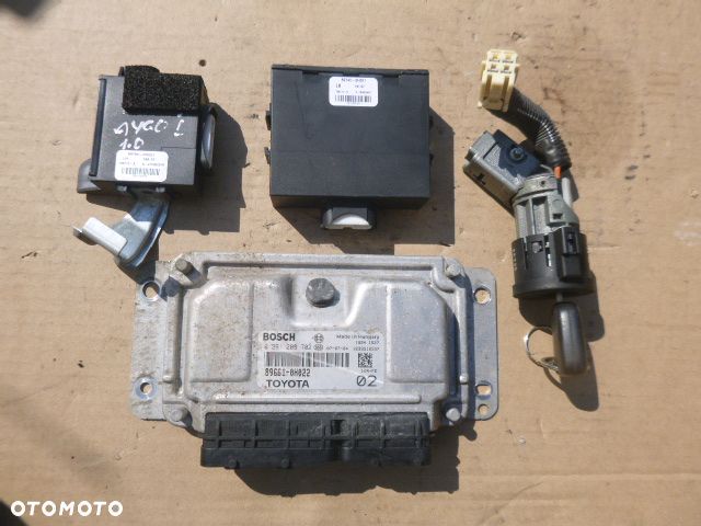 ZESTAW STARTOWY KOMPUTER STACYJKA IMMOBILIZER TOYOTA AYGO 1.0 - 1
