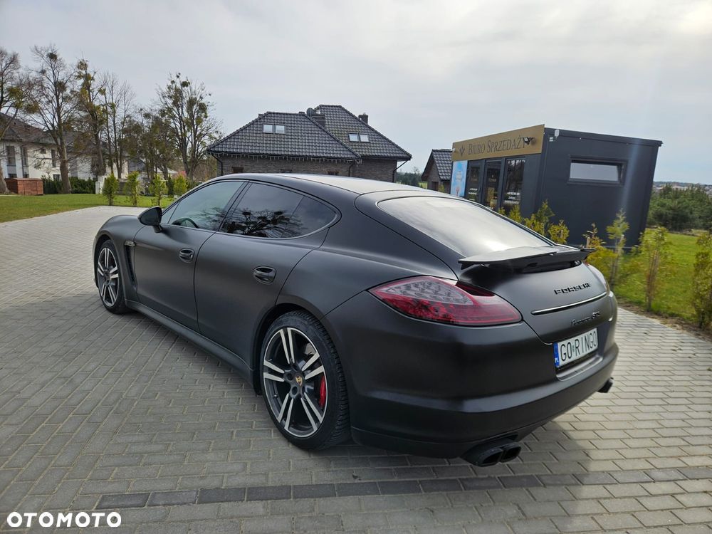 Porsche Panamera - 8