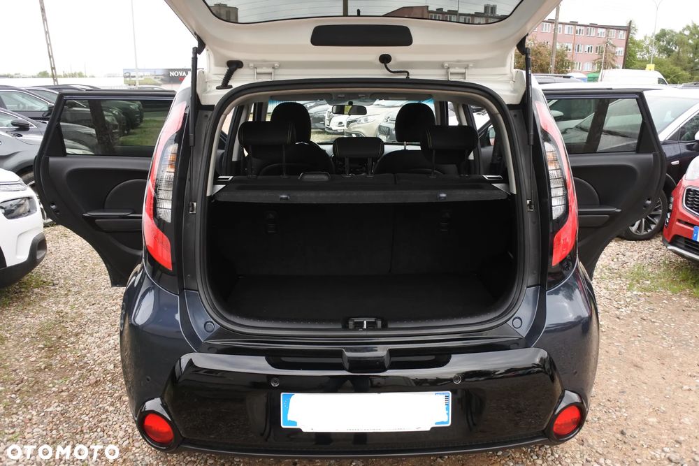 Kia Soul 1.6 CRDI Dream Team Edition - 12