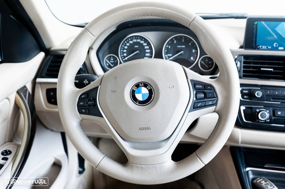 BMW 320 d Auto Line Modern - 13