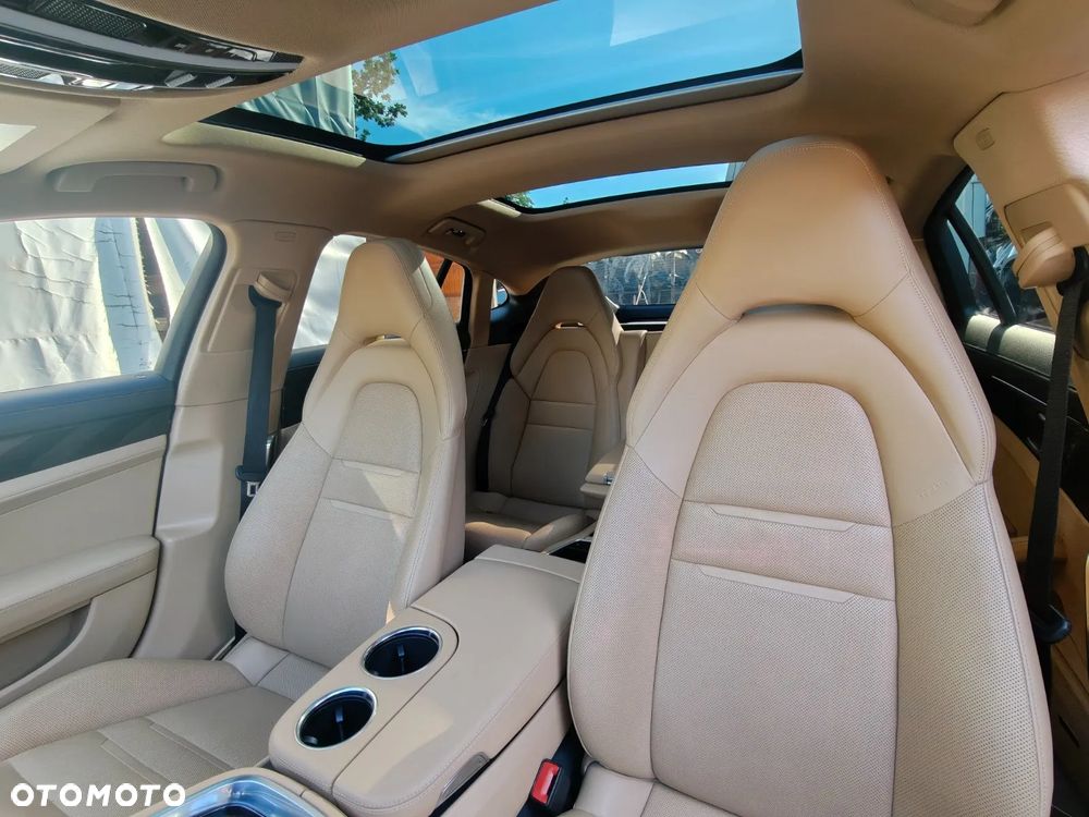 Porsche Panamera 4 - 14